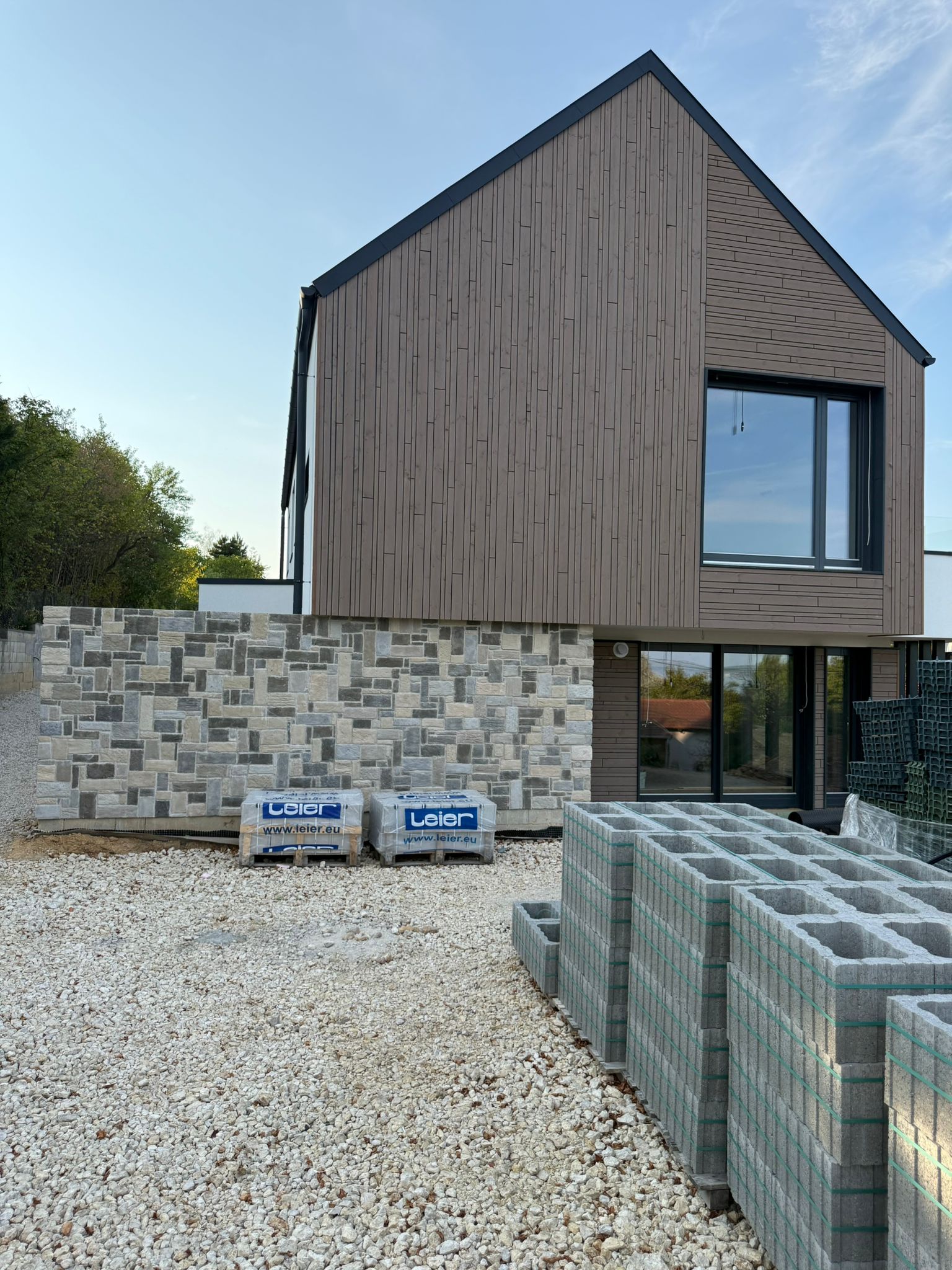 Balatonalmádi – Premium-Mehrfamilienhaus mit 4 Einheiten – Referenzfotos 1