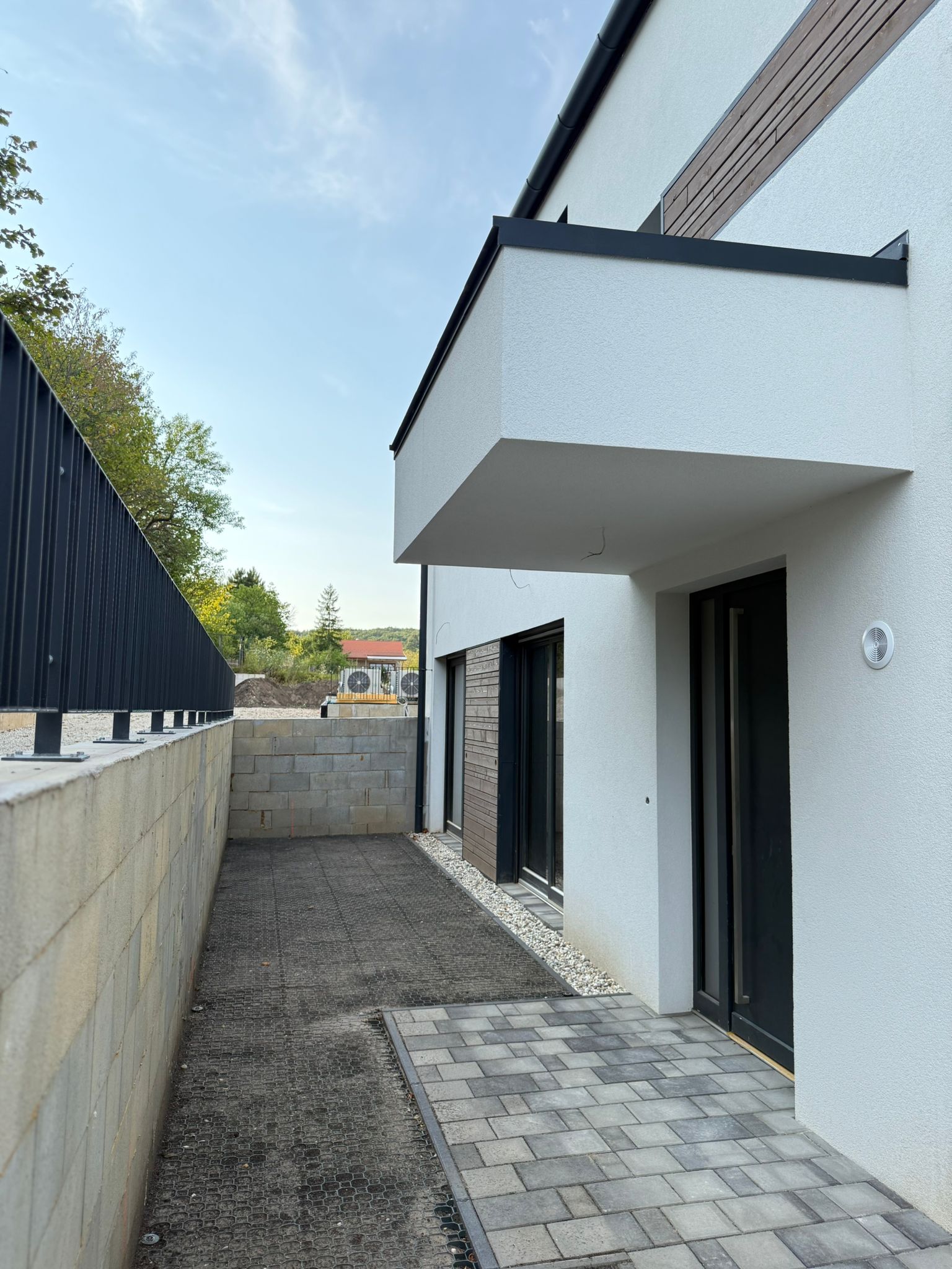 Balatonalmádi – Premium-Mehrfamilienhaus mit 4 Einheiten – Referenzfotos 10